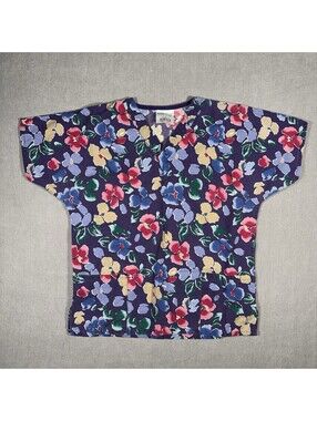 Fundamentals by White Swan Women’s Size Medium Purple Floral Scrub Top